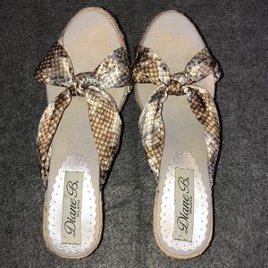 Diane B Milano Wedges Size •8•